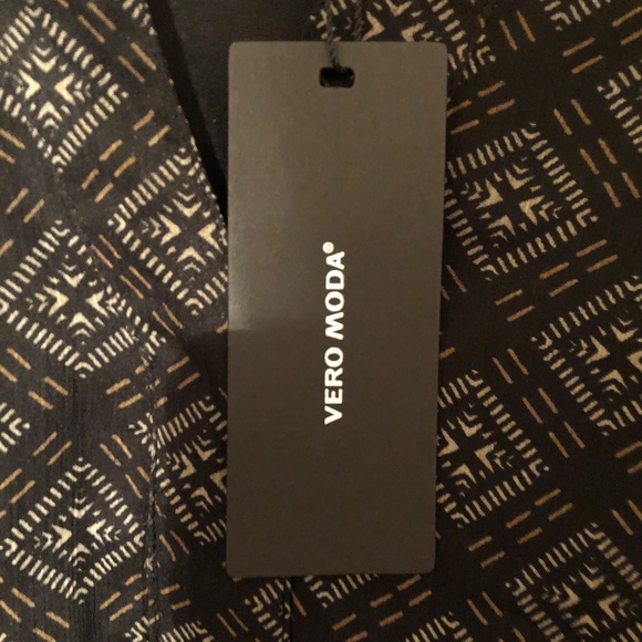 Vero Moda Black Anya VMKAY 3/4 Short Dress WVN Medium NWT - Picture 5 of 13